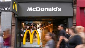 食物通膨來襲 英國麥當勞吉事漢堡14年來首次漲價▲。（圖／路透社／達志影像）