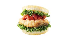  摩斯漢堡推出龍虎石斑珍珠堡。（圖／業者提供）