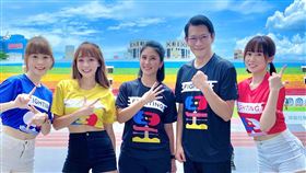 徐展元和第四季女選手合照。（圖／翻攝自徐展元臉書）