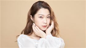 沐容(17 live提供)