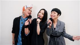 那那大師打造全新單元「超級那卡西」 邀請徐佳瑩、Brandy合體飆歌 90年代金曲現場隨點隨唱 小鋼炮娛樂提供