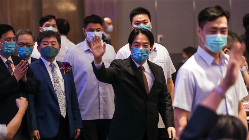 同台陳時中　賴清德：牙醫師適合從政