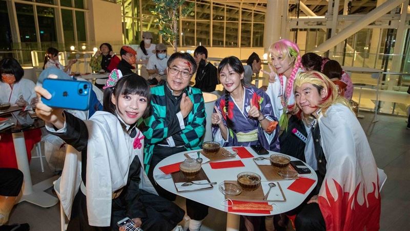 殭屍展角色扮演場！女神突現身民眾嗨