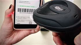 來美廉社消費開啟LINE購物集點條碼，就可享有點數回饋無上限。（圖／業者提供）