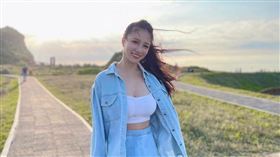 林采緹近日經常與隱形「工具人」出遊。（圖／翻攝自林采緹IG）