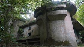 陽明書屋神秘巡守步道現存兵營陽明書屋前身是中興賓館，內衛巡守重點設在北面，步道長約750公尺左右。圖為當年守衛兵營建築，現已成為蝙蝠棲身處。中央社記者趙世勳攝  111年7月31日