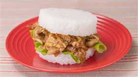 日本超商推出沒有內餡的米漢堡。（圖／翻攝自LAWSON 100官網）