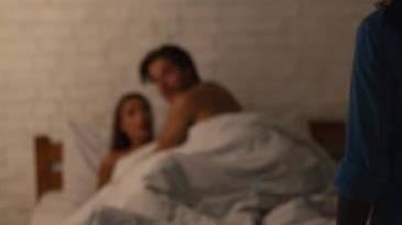 孩子睡身旁教授照激戰人妻　辯她老公放任