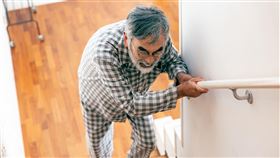 ▲熱爆不只會中暑！小「心」胸悶恐奪命