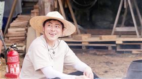 曹政奭在節目中勞動累到懷疑人生（東森提供）。（圖／東森戲劇台提供）