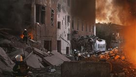 烏克蘭南部港口城市Mykolaiv，尼古拉耶夫，7/31遭受俄軍徹夜爆轟，農業大亨喪命。(圖／美聯社／達志影像)