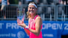 ▲鮑茲科娃（Marie Bouzkova）成為布拉格女網賽第5位地主冠軍。（圖／翻攝自WTA推特）