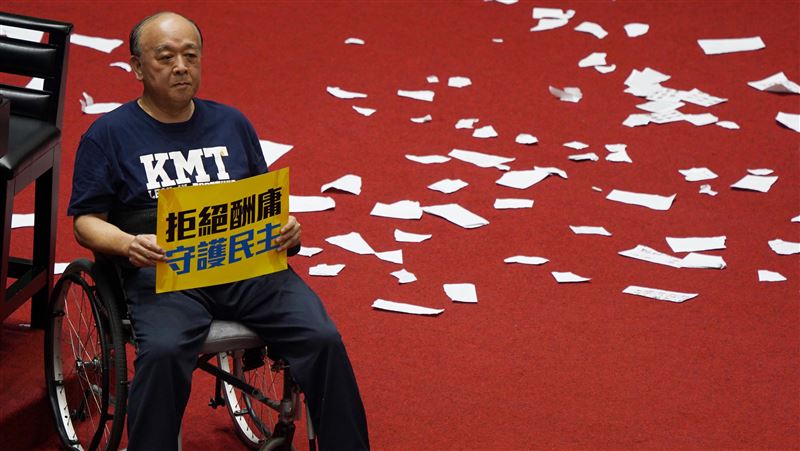 吳斯懷率眾闖立法院判無罪　檢方上訴