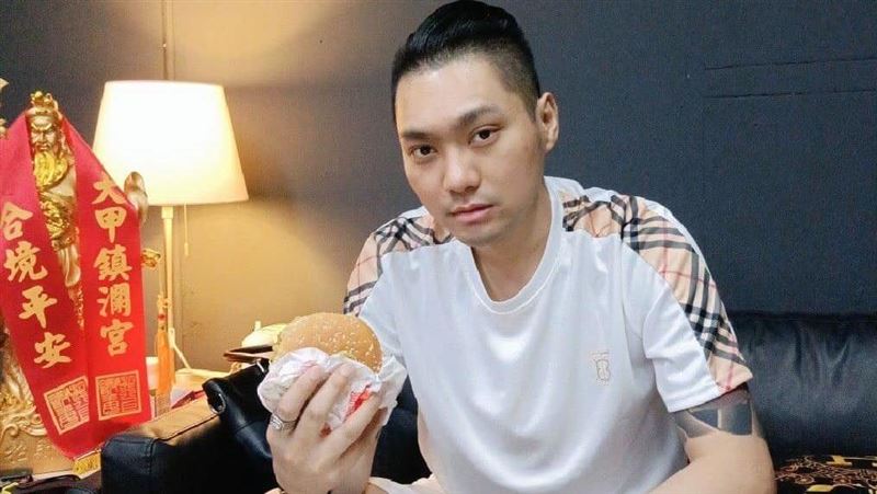 連千毅又要請人「吃漢堡」？本尊回應