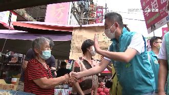 林智堅首次市場拜票　鄭文燦助展團結