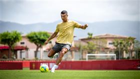 ▲C羅沒等到比賽結束就先行離場。（圖／翻攝自C羅推特）