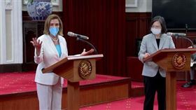 蔡英文裴洛西記者會,中央社記者提問