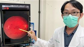 視力模糊，爆瘦，捐血發現血紅素不足，白血病，中山醫眼科(圖／中山醫大附設醫院提供)