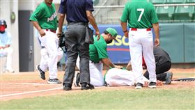 墨西哥小將J.馬丁尼茲頭部觸身球。（圖／棒協提供）