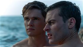 《士兵與軍官》左為湯姆普里爾，右為奧列格札格羅德尼。（圖／采昌提供）