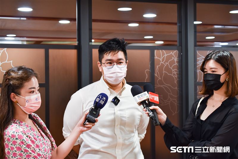 二代主張三代吳健豪等人違反協議,擅自在網路以「阿霞」、「阿霞飯店」名義販售商品、宣傳及接受媒體採訪,侵害商標權,提告求償。(圖/資料照)