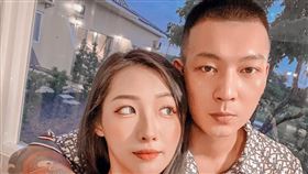 鳳梨、女友歐菈（圖／翻攝自鳳梨臉書）