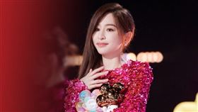 王心凌奪冠。（圖／翻攝自乘風破浪、新浪娛樂微博）