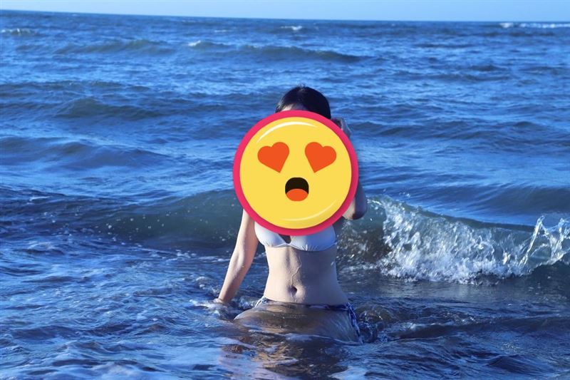 氣質正妹濕身下海　本尊曝光鄉民嗨翻