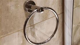 用法,毛巾,鐵環,網友,飯店,浴室（圖／翻攝自臉書）