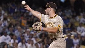 ▲教士新秀二壘手巴頓（Matthew Batten）上場投球。（圖／美聯社／達志影像）