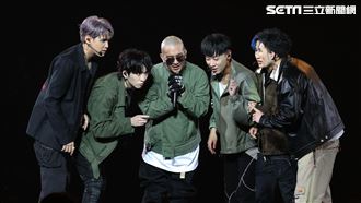 具俊曄驚喜現身小巨蛋　合體五堅情