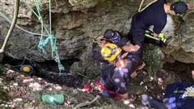 柴山,高雄,登山口,失足,鐘乳石洞