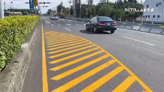 內線車道突冒槽化線　駕駛納悶：看嘸