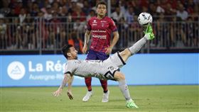 ▲梅西（Lionel Messi）收獲生涯首顆倒掛金鉤進球。（圖／翻攝自巴黎聖日耳曼推特）