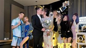 湯宇在泰國曼谷與蕾菈求婚。（圖／翻攝自 la.112814 IG）