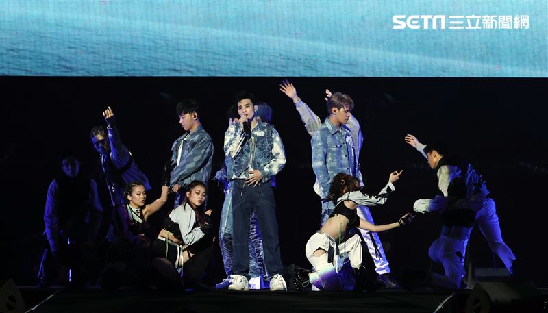 五堅情Moon Landing月面著陸，台北小巨蛋演唱會。（記者邱榮吉/攝影）