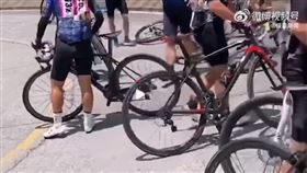 中國湖南省自行車挑戰賽發生一起憾事，1位已經完賽並奪得佳績的女選手，於返程途中經山崖轉彎處從賽道衝出，摔下40公尺高的山崖後送醫急救，但仍不幸身亡。 圖/極目新聞微博