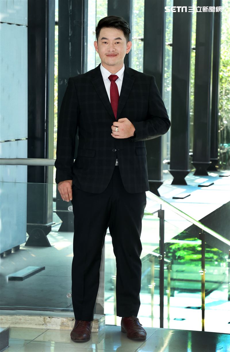 陳柏惟主持3Q在三立新聞「3Q新台灣」。（記者邱榮吉/攝影）