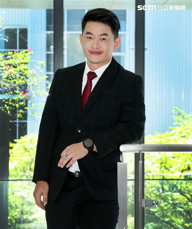 陳柏惟主持3Q在三立新聞「3Q新台灣」。（記者邱榮吉/攝影）