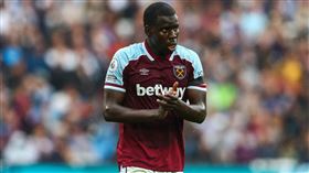 ▲祖馬（Kurt Zouma）因虐貓而遭球迷投以噓聲。（圖／翻攝自西漢姆聯推特）