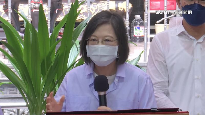 不畏中軍事恫嚇　總統蔡英文致謝民眾