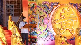 (奚鳥)籠中元祭主普壇開燈放彩  蔡總統出席2022(奚鳥)籠中元祭9日晚間進行主普壇開燈放彩，總統蔡英文出席表示，最近有很多國際友人都來台灣，用行動支持台灣的民主自由，這都是因為大家團結守護民主自由，國際才給台灣很多支持。中央社記者王朝鈺攝  111年8月9日