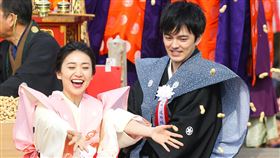 大島優子與林遣都閃婚1年，傳出懷孕好消息。（圖／翻攝自推特）