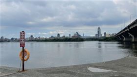 新北市，三重，忠孝碼頭，浮屍