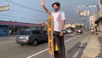 謝福弘學站路口　宋國鼎「給建議」