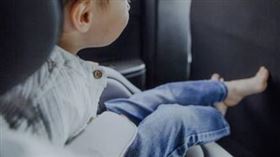 休旅車,懸崖,遺體,父親,嫌犯,日本