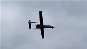 國軍銳鳶無人機加強巡視台灣東部海域中共解放軍近日在台灣東部海域演習，飛彈驅逐艦和電子偵察船出現花東外海，甚至接近海域的鄰接區。國軍的銳鳶無人機這幾日也密集在台東沿海巡視。中央社記者盧太城台東攝  111年8月11日