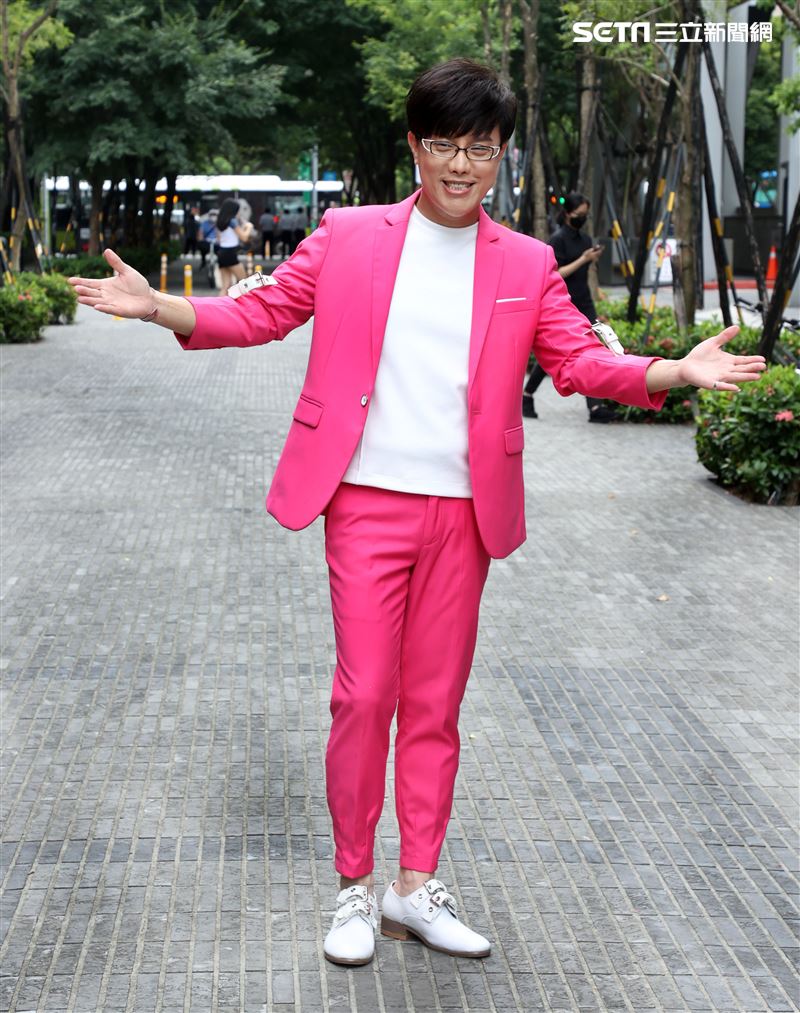 辦桌二人組 主唱馮偉傑二十週年公益演唱會「希望與愛、相馮」。（記者邱榮吉/攝影）