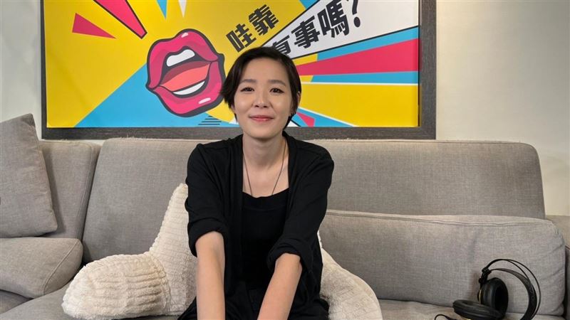 安溥這點好意外　半夜偷看制服誘惑