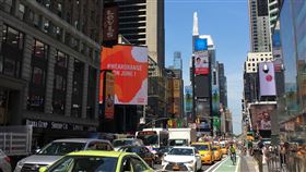 紐約改善交通  曼哈頓收塞車費成定局紐約曼哈頓部分路段開徵塞車費、為更新地鐵開闢財源的計畫通過，預計2021年上路，紐約成為全美首座試圖以收費減少車流的大城市。圖為時報廣場。（資料照片）中央社記者尹俊傑紐約攝  108年4月2日
